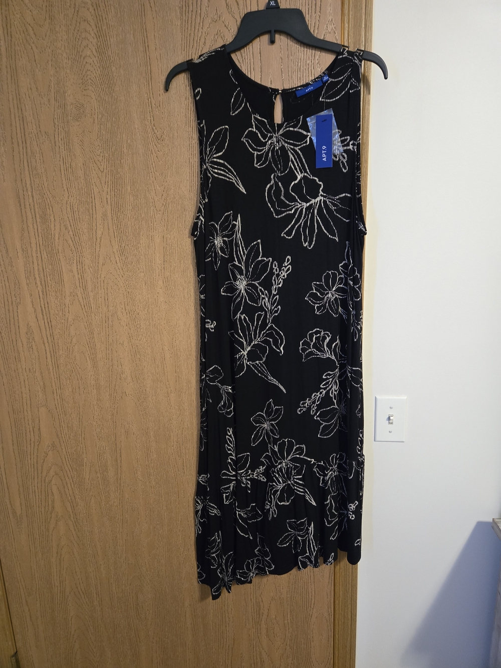 Apt. 9 Black and White Floral Sleeveless Midi Dress